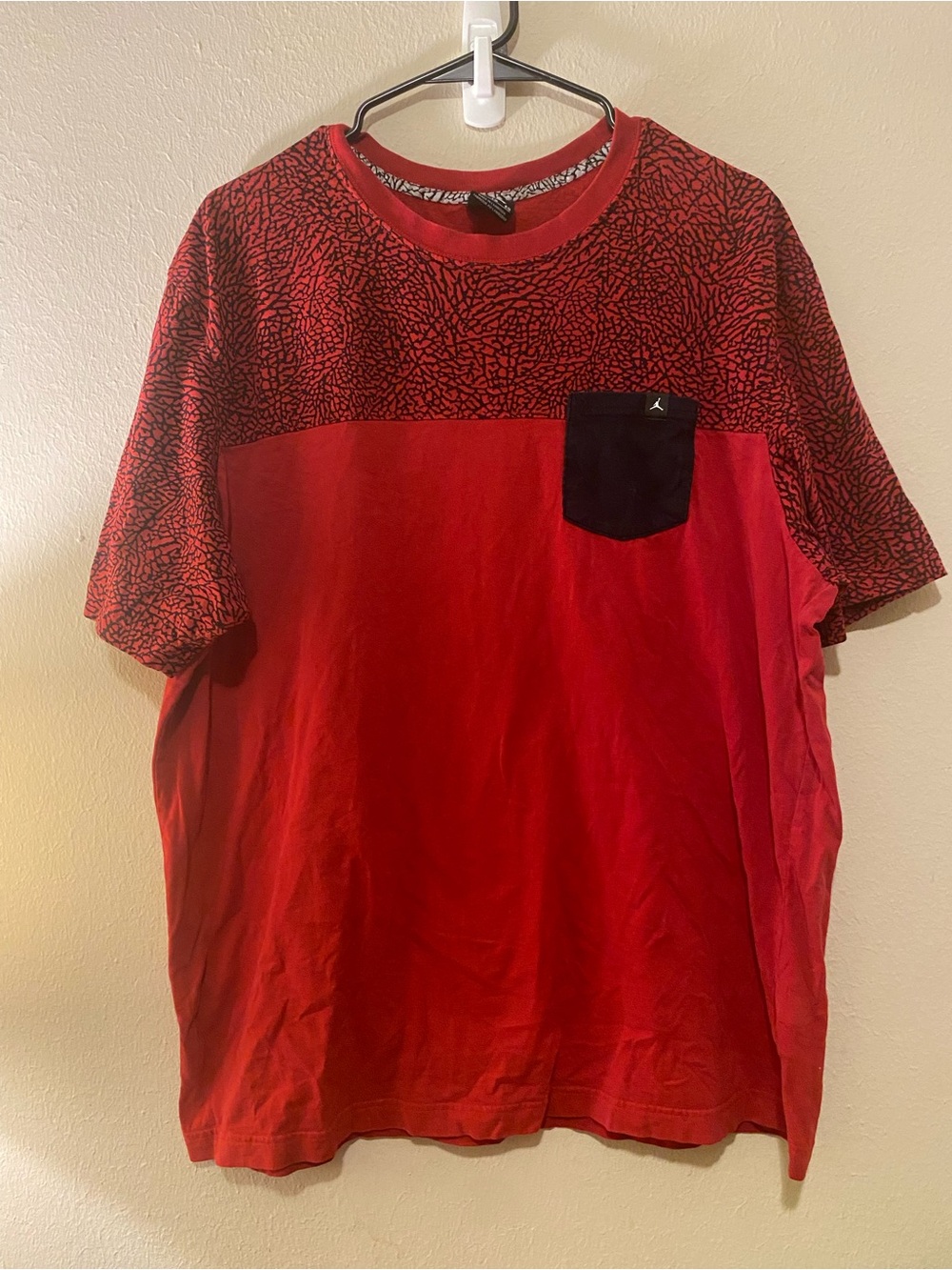 Men’s Nike Jordan Red Elephant Print T-Shirt SzL